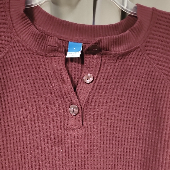 Large Old Navy Women's Burgundy Waffle Knit Top - Picture 3 of 5
